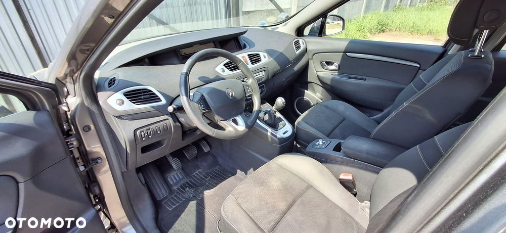 Renault Grand Scenic dCi 110 LIMITED - 9