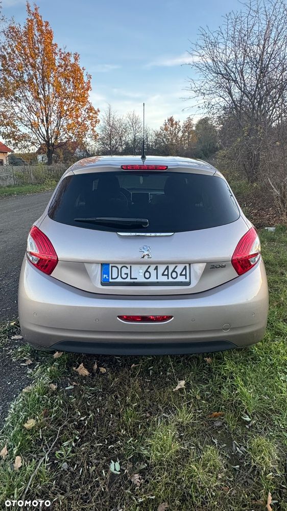 Peugeot 208 1.4 VTi Allure - 5