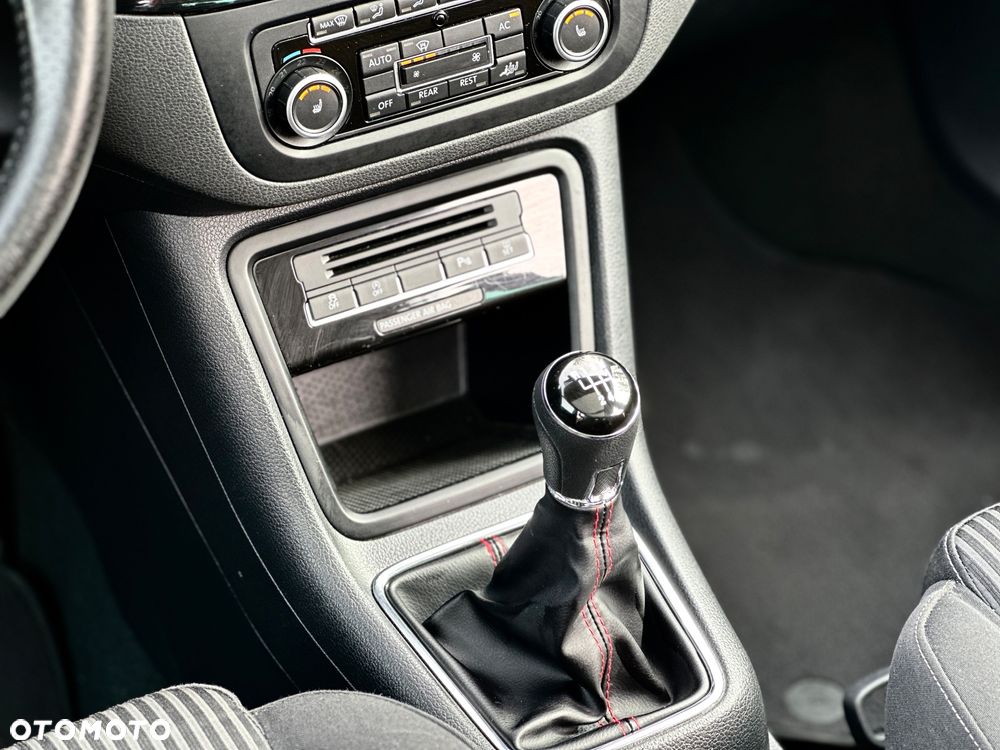 Seat Alhambra 2.0 TDI Ecomotive 4Kids - 29