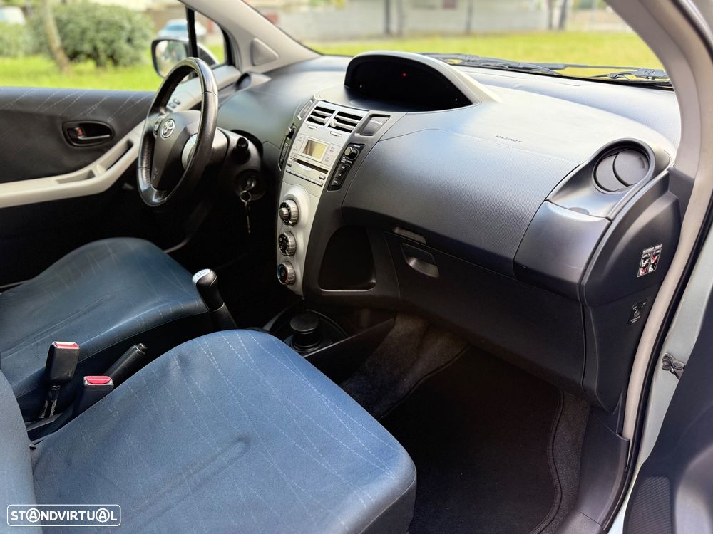 Toyota Yaris 1.0 VVT-i Rock in Rio - 6
