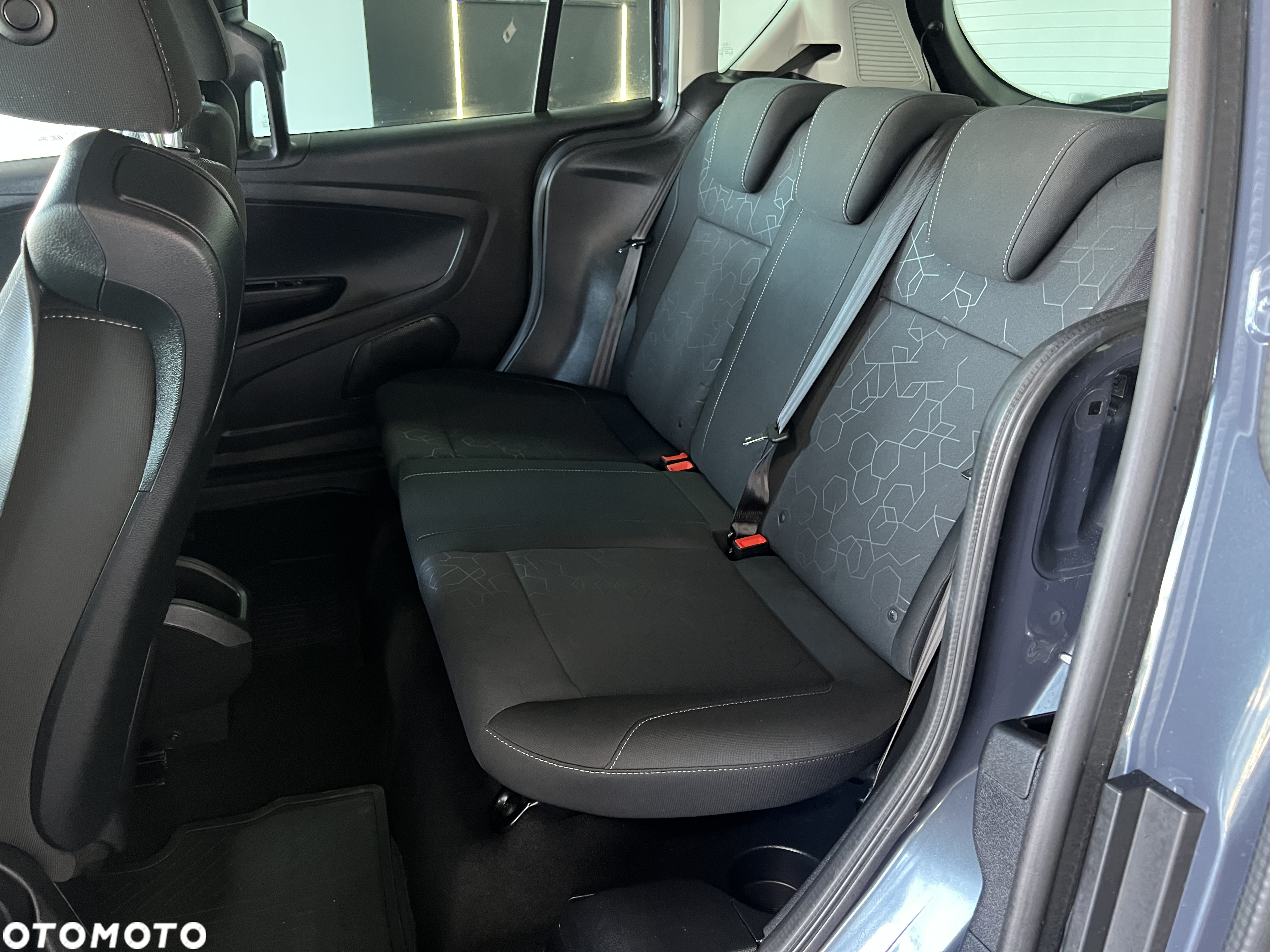 Ford B-MAX - 18