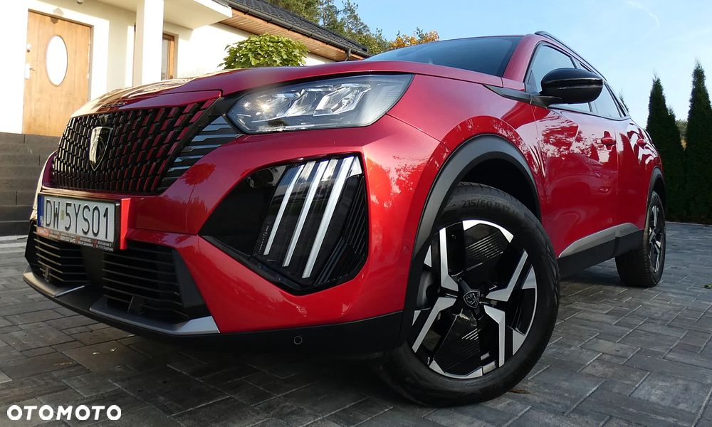 Peugeot 2008 1.2 PureTech Allure S&S EAT8 - 17