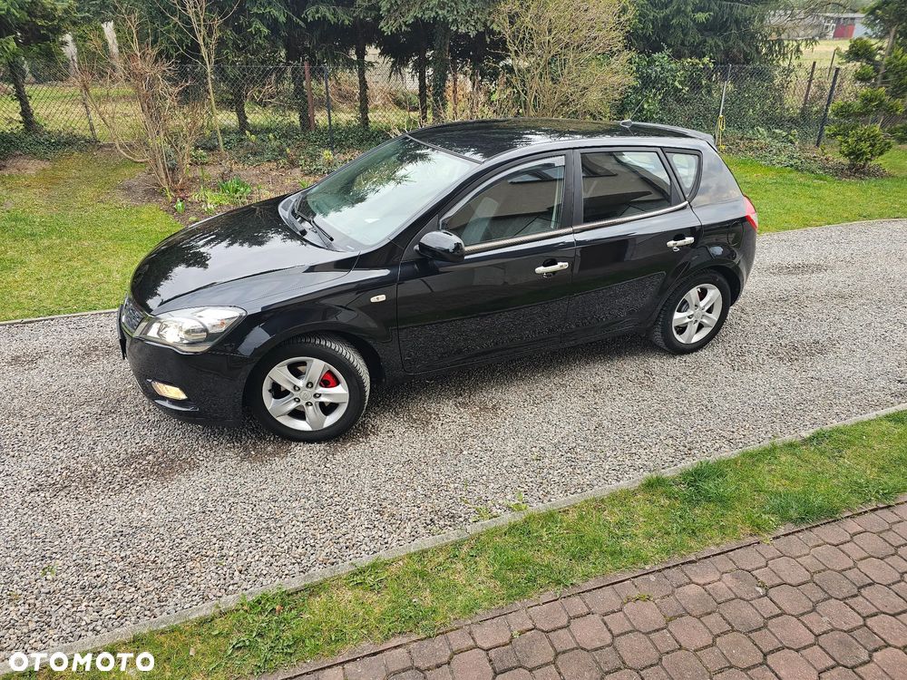 Kia Ceed 1.4 CVVT Attract - 6