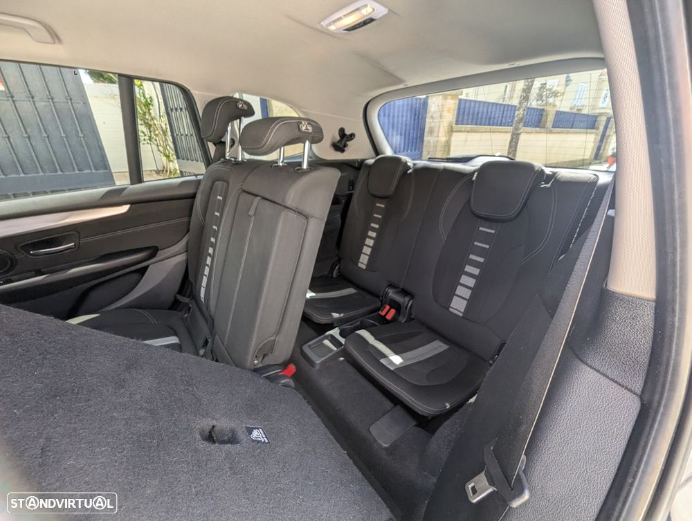 BMW 214 Gran Tourer d 7L - 8