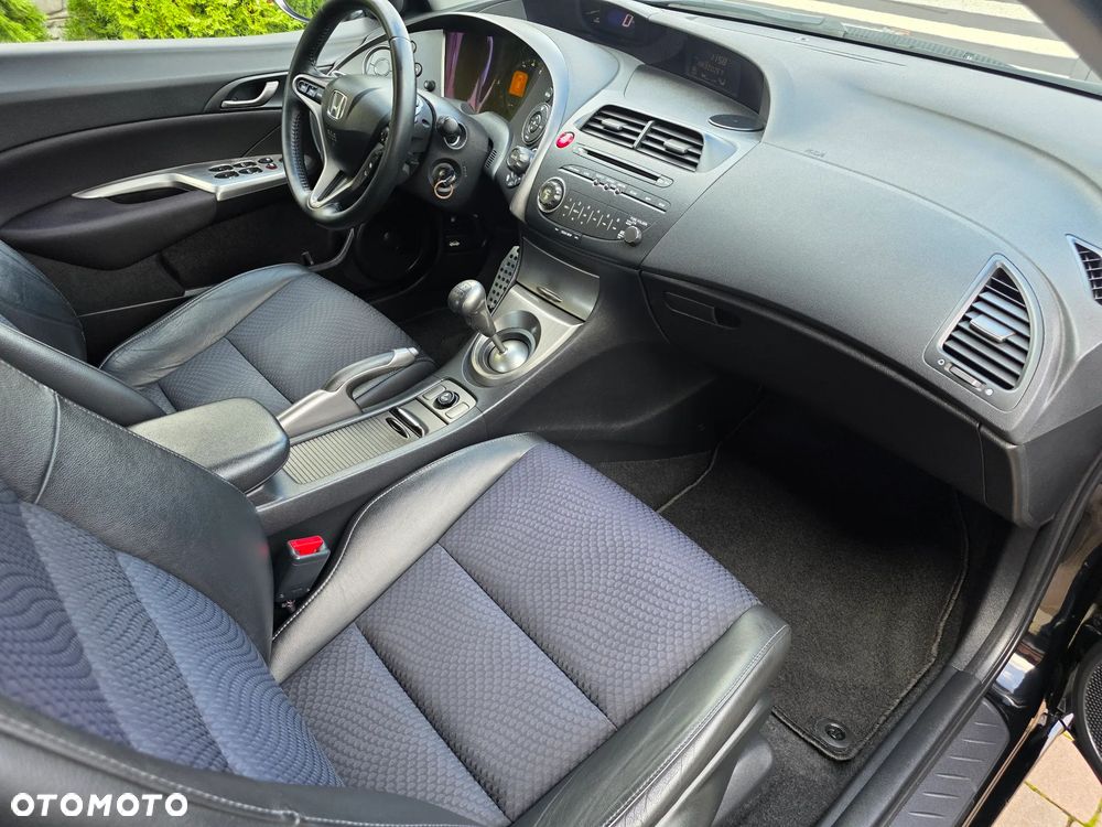 Honda Civic 1.8i-VTEC Sport - 33