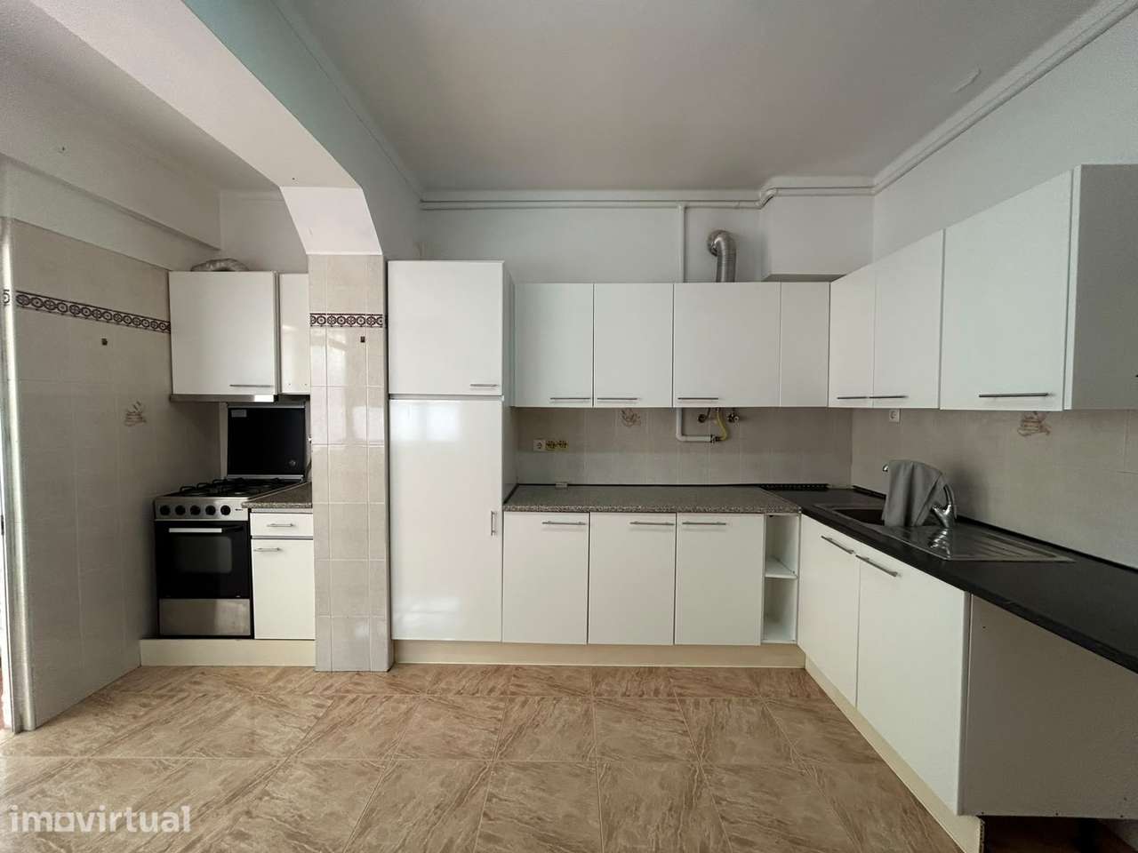 Simpático apartamento T2 – Baixa da Banheira - Grande imagem: 2/48