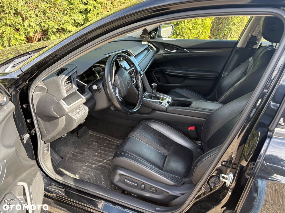 Honda Civic 1.5 T Executive - 11