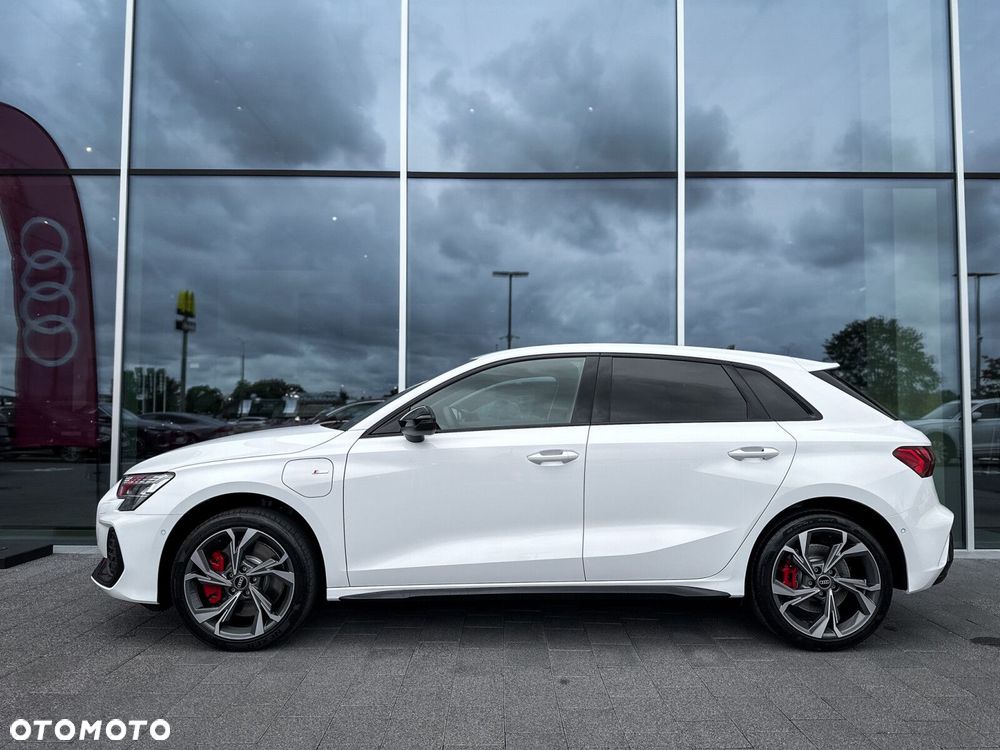 Audi A3 Sportback - 4