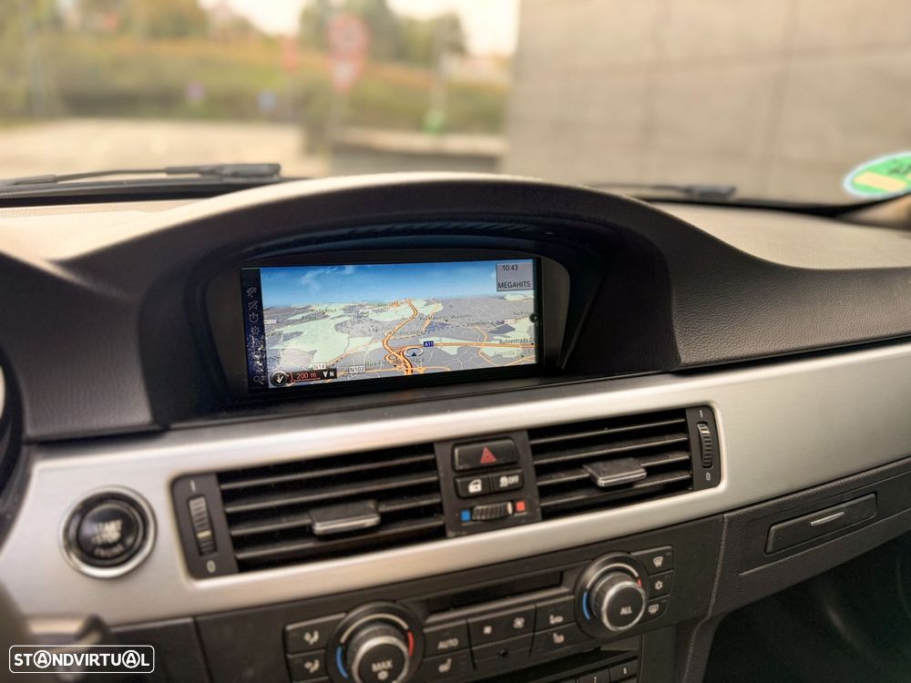 BMW 320 d Cabrio Auto - 28