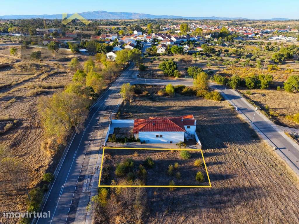 Lote de Terreno com Projeto Aprovado para Moradia Térrea T3 nos Esc... - Grande imagem: 4/7
