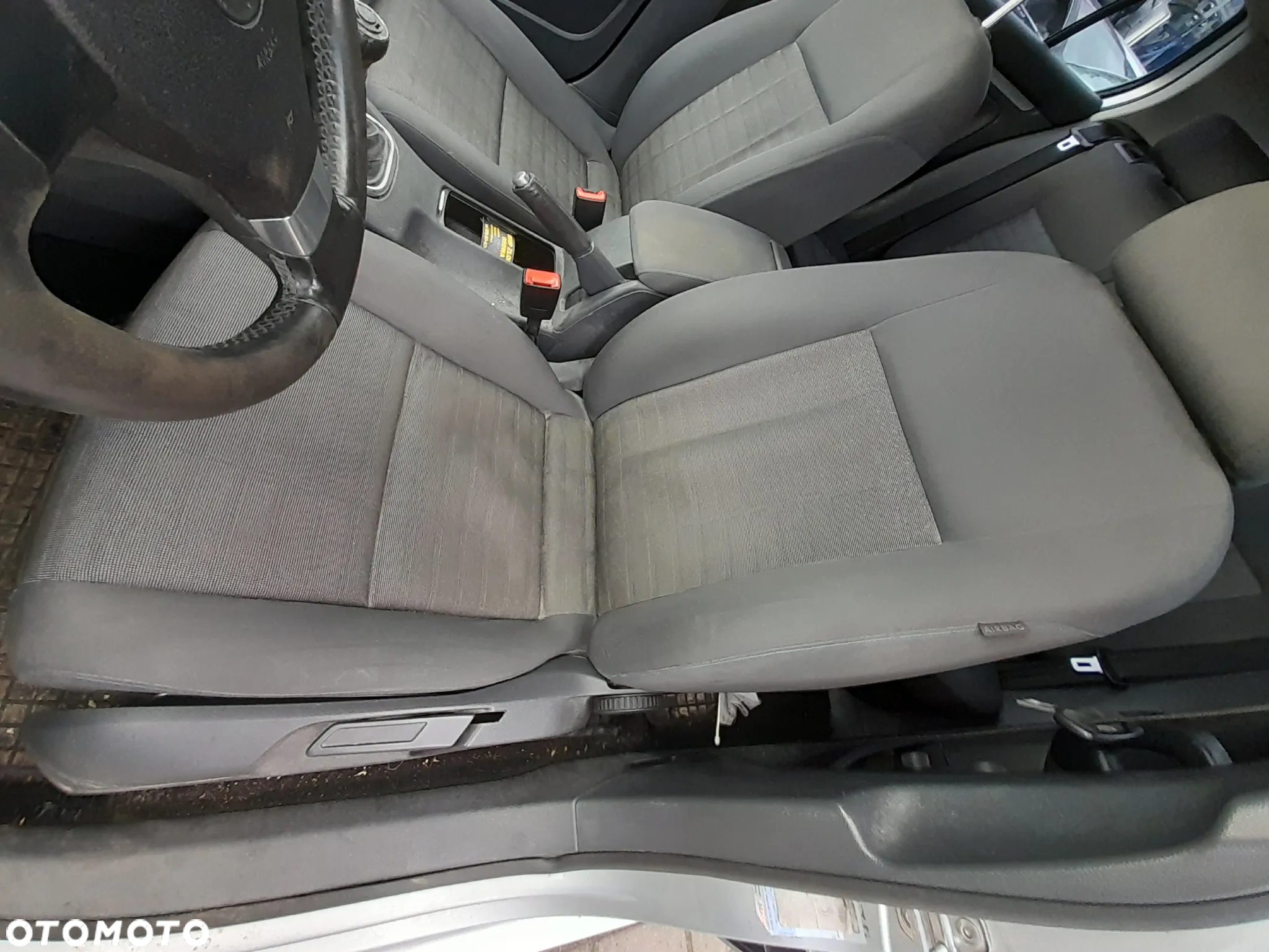 VW GOLF V FOTELE KANAPA KOMPLET HB GRZANE - 2