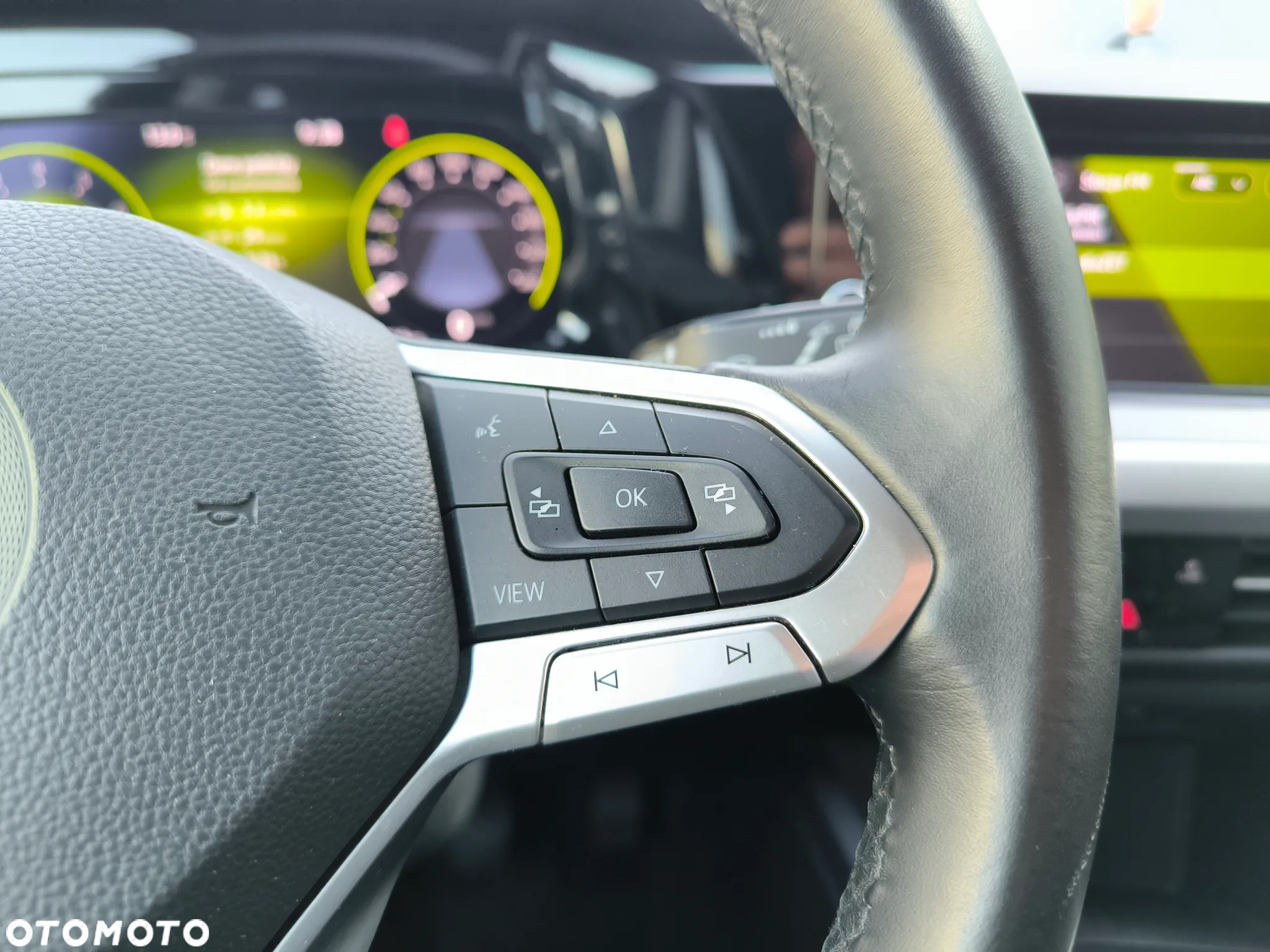 Volkswagen Golf VIII 1.5 TSI EVO Life - 11