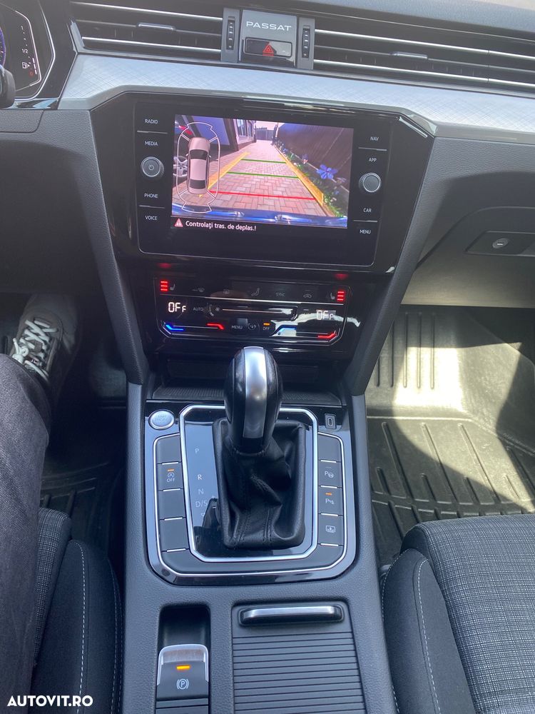 Volkswagen Passat 2.0 TDI SCR DSG Highline - 23
