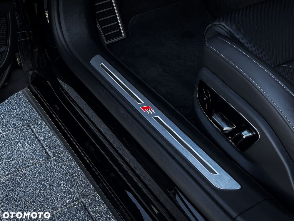 Audi A8 - 17