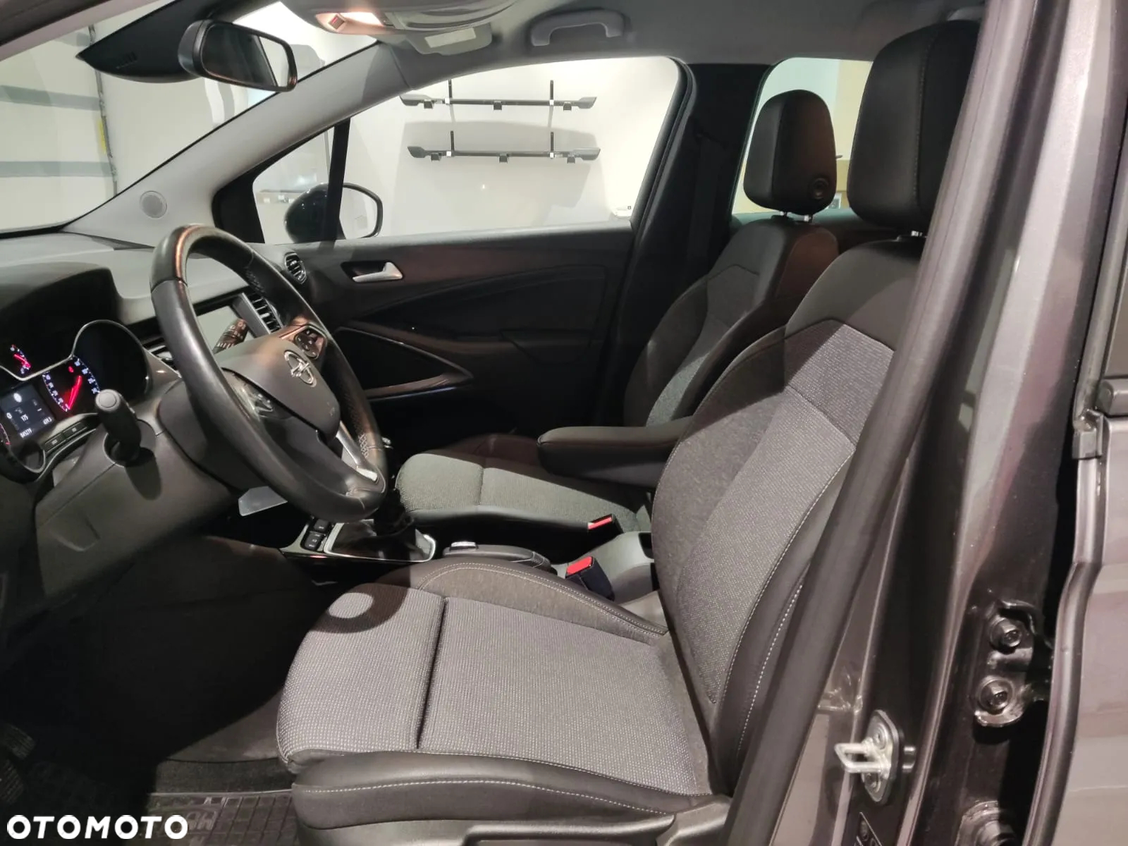 Opel Crossland X - 9