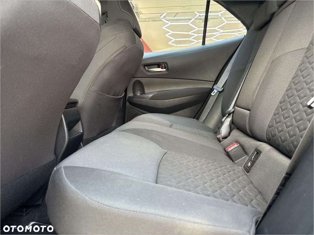 Toyota Corolla 1.8 Hybrid Comfort - 17