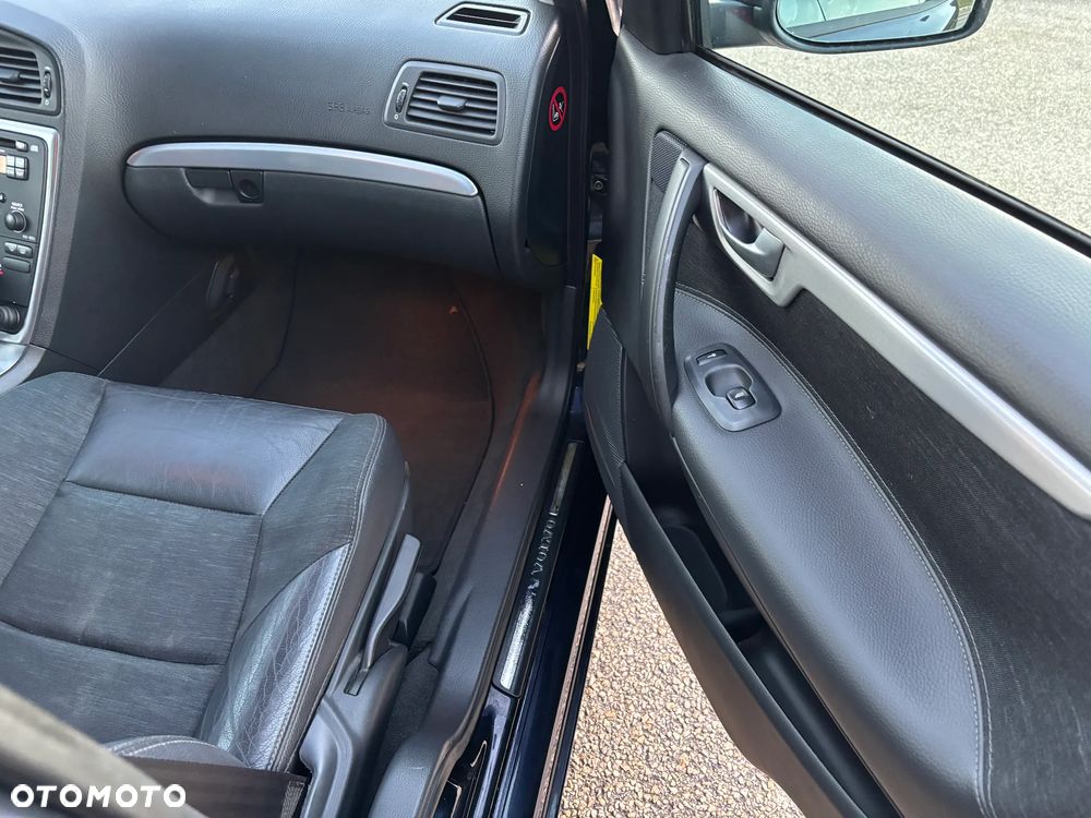 Volvo V70 2.4 Momentum - 26