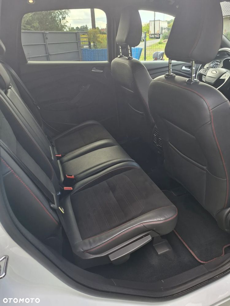 Ford Kuga - 32