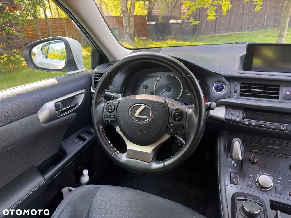 Lexus CT - 8