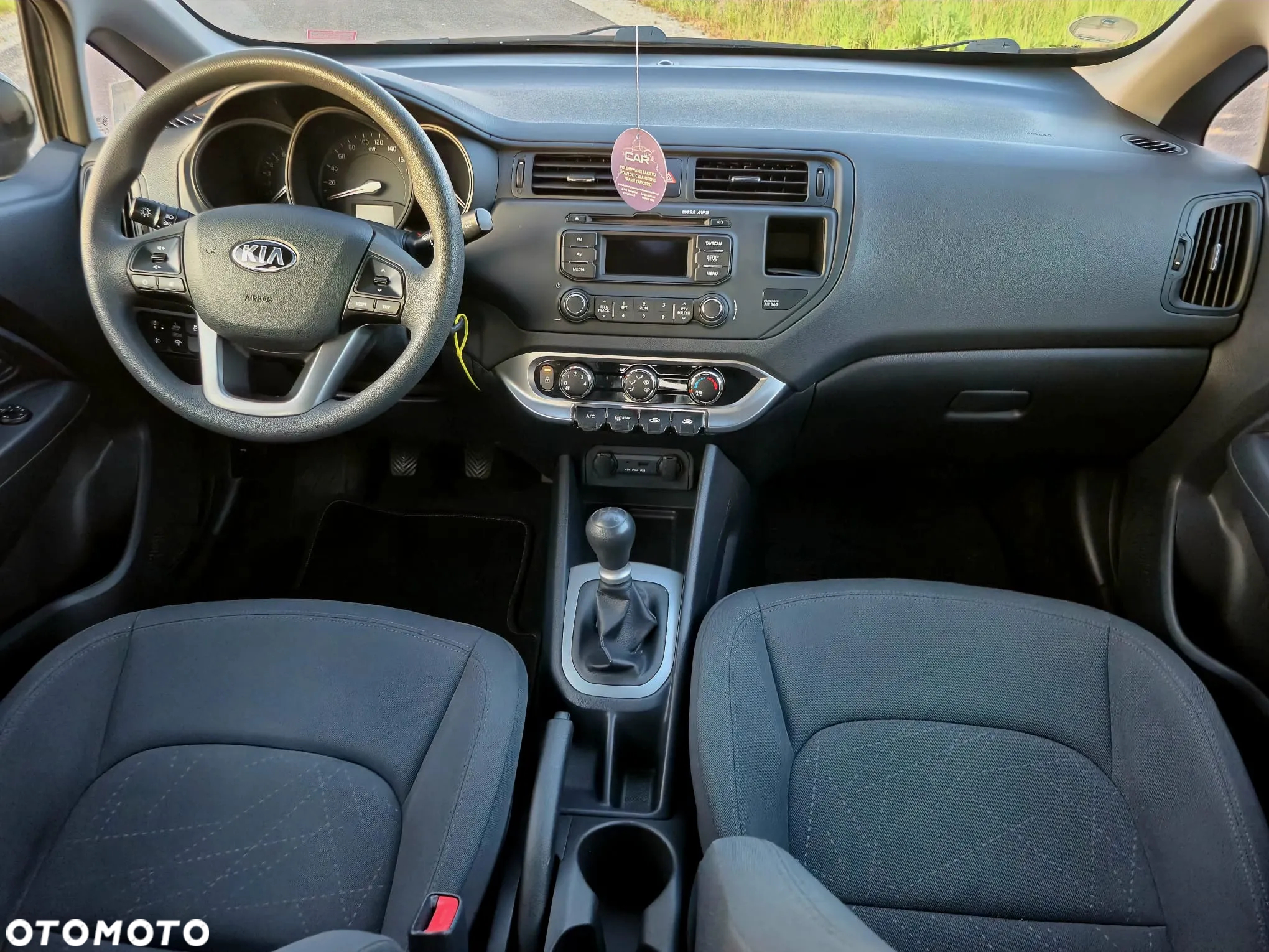 Kia Rio 1.2 Attract - 11