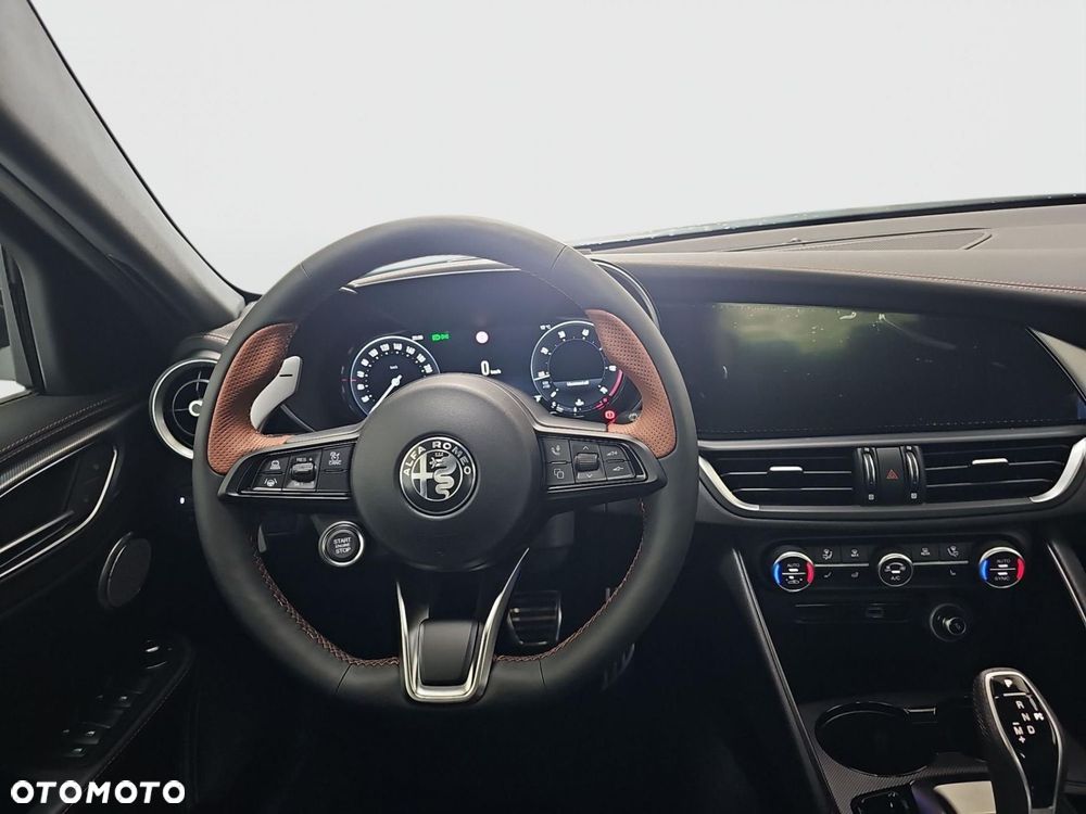 Alfa Romeo Giulia 2.0 Turbo Intensa Q4 - 11