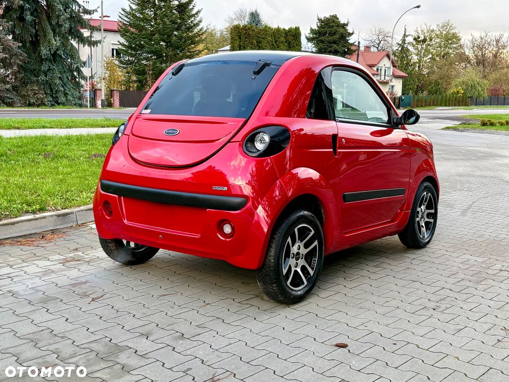 Microcar DUE - 3