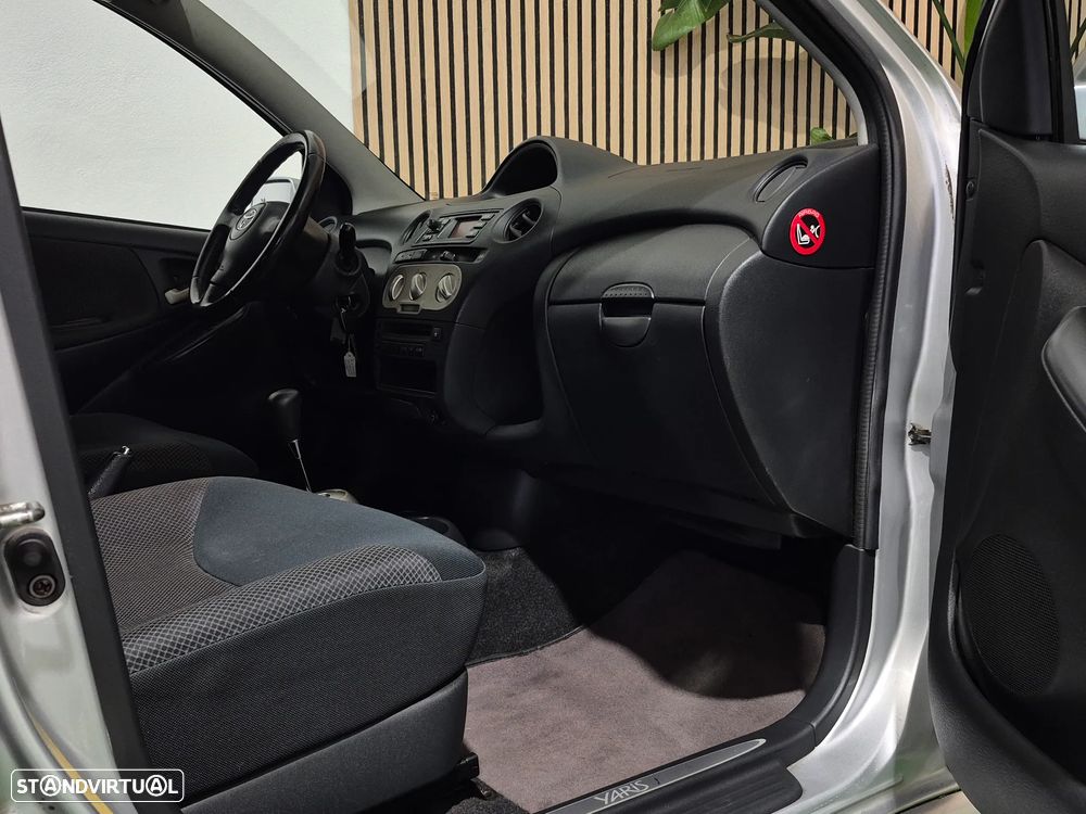 Toyota Yaris 1.0 Sol MMT AC - 20