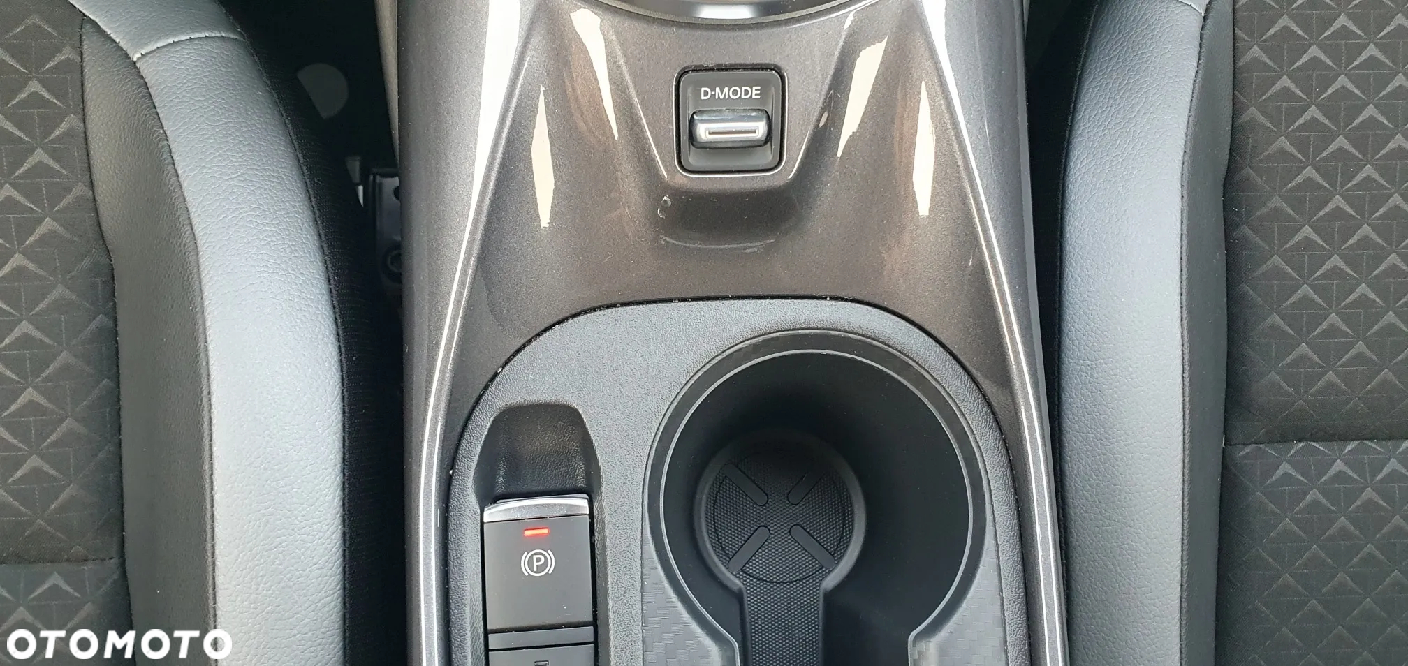 Nissan Juke 1.6 Hybrid N-Design AMT - 22