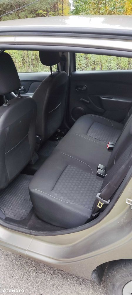 Dacia Sandero - 8