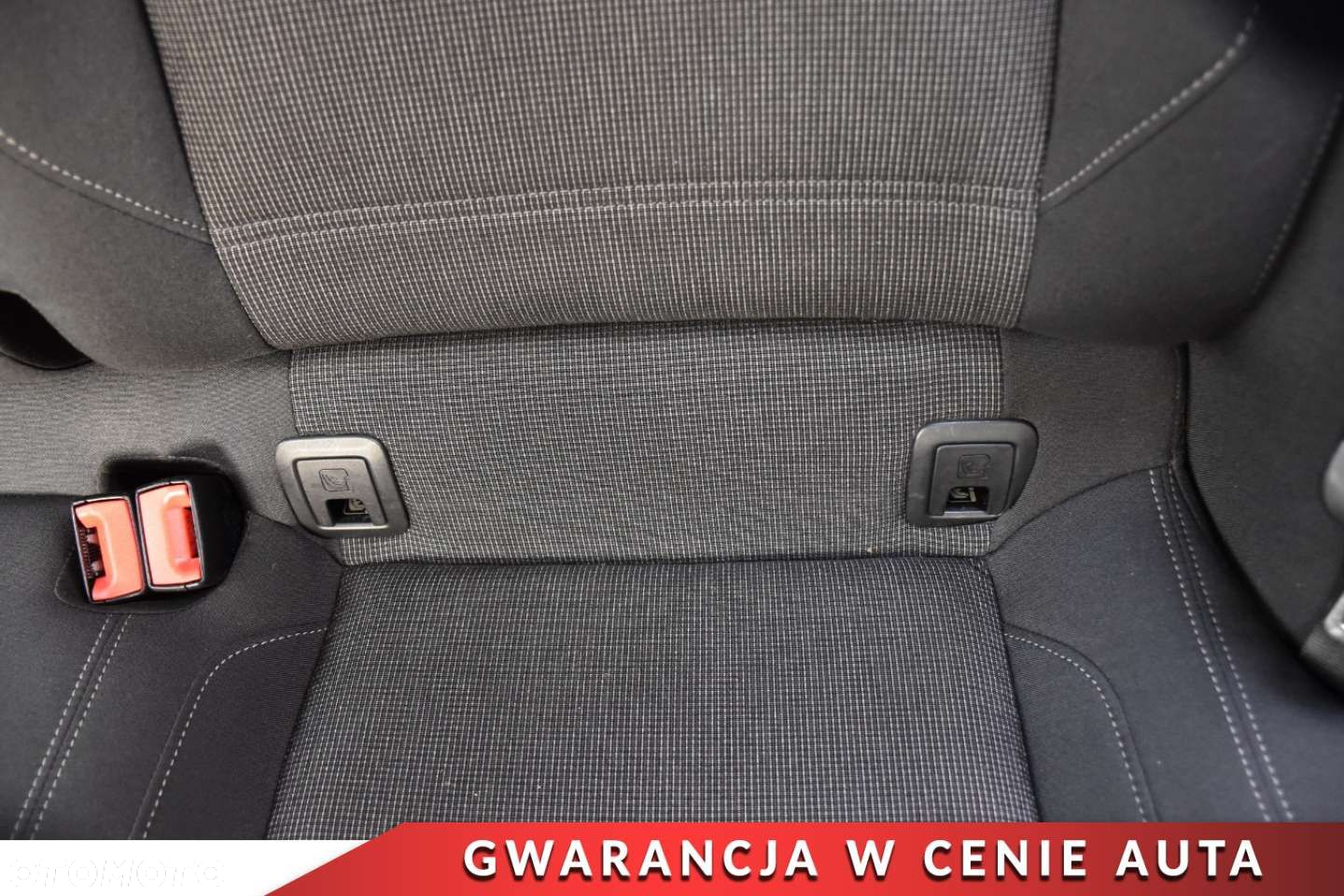 Volkswagen Passat 2.0 TDI SCR Comfortline - 20