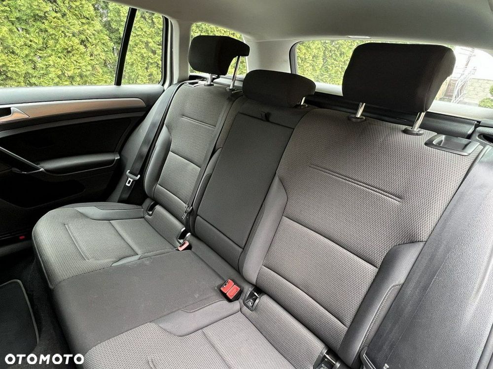 Volkswagen Golf - 21