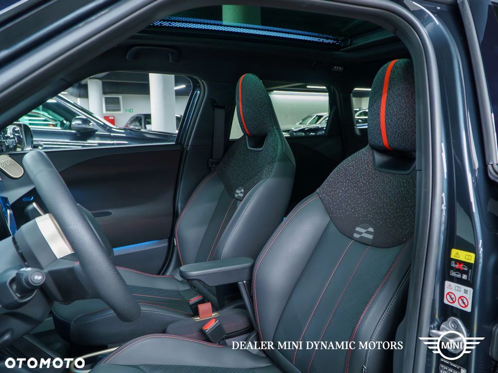 MINI Aceman SE John Cooper Works Trim - 12