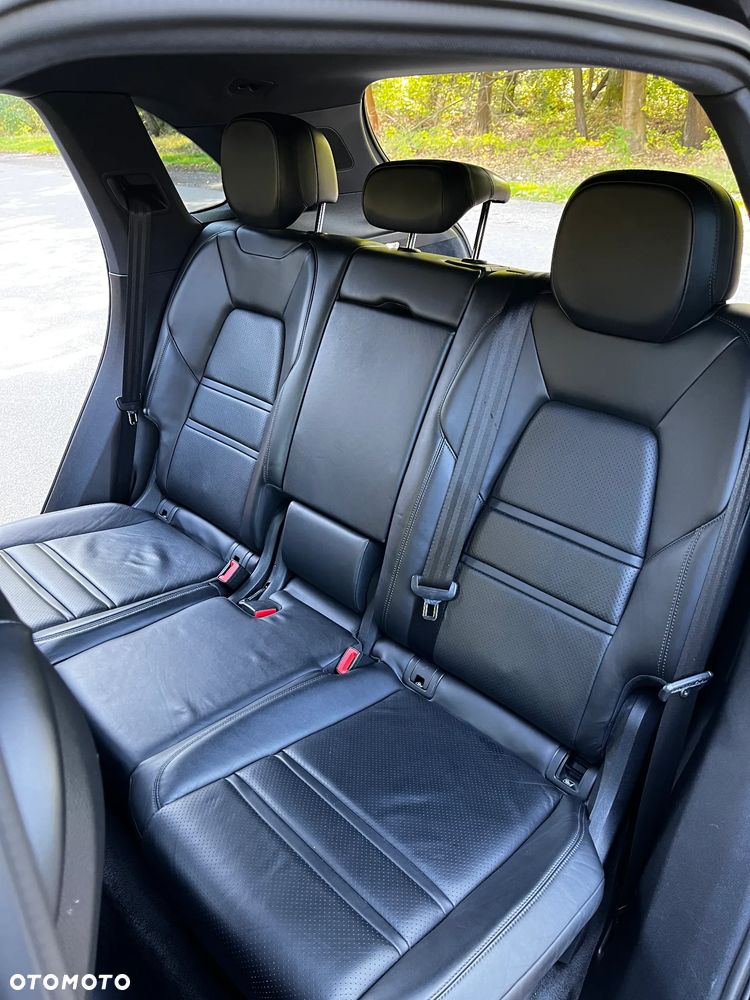 Porsche Cayenne - 19