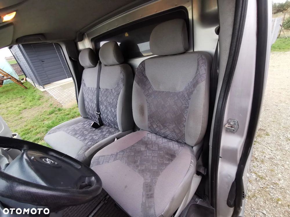 Opel Vivaro - 10