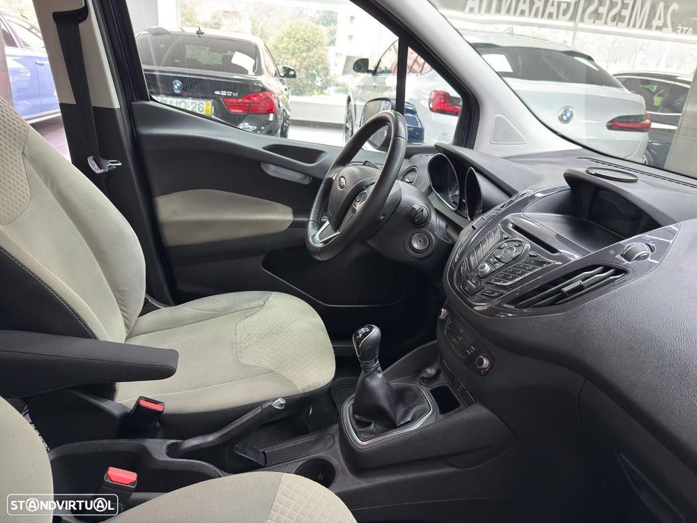 Ford Tourneo Courier 1.0 EcoBoost Titanium - 15