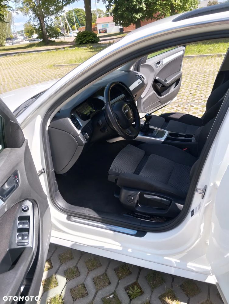 Audi A4 ver-avant-3-0-tdi-dpf-quattro-s-line-sportpaket-plus- - 29