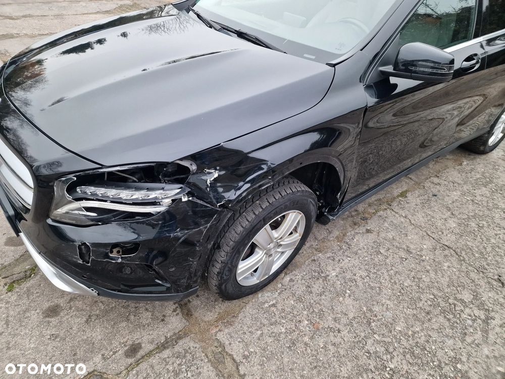 Mercedes-Benz GLA 200 UrbanStyle Edition - 9