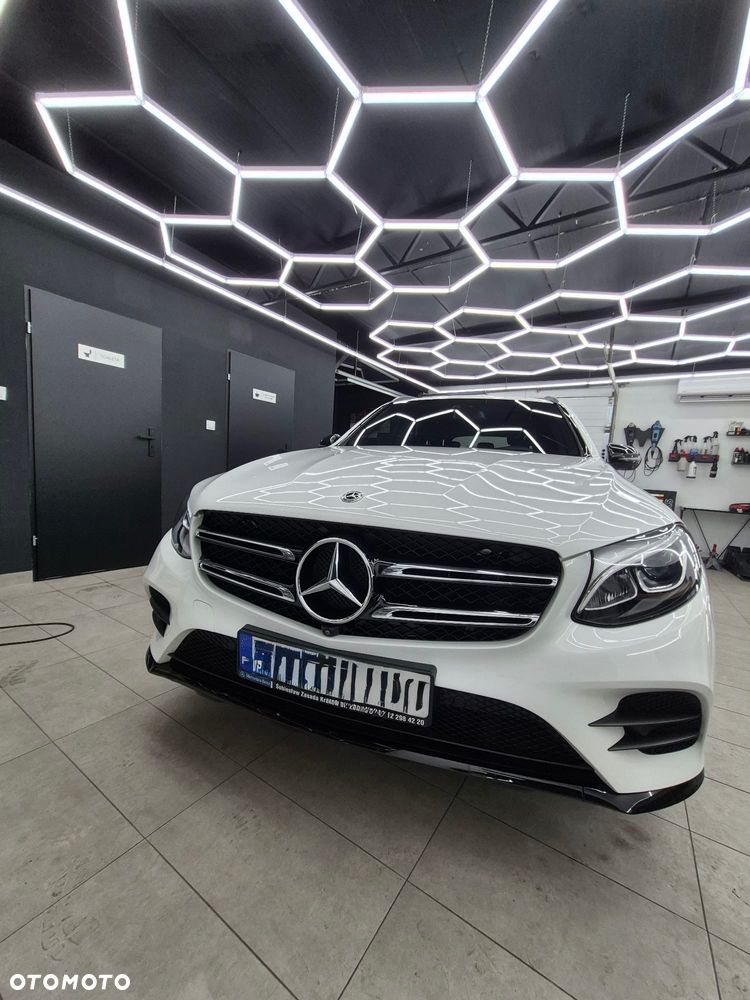 Mercedes-Benz GLC - 11