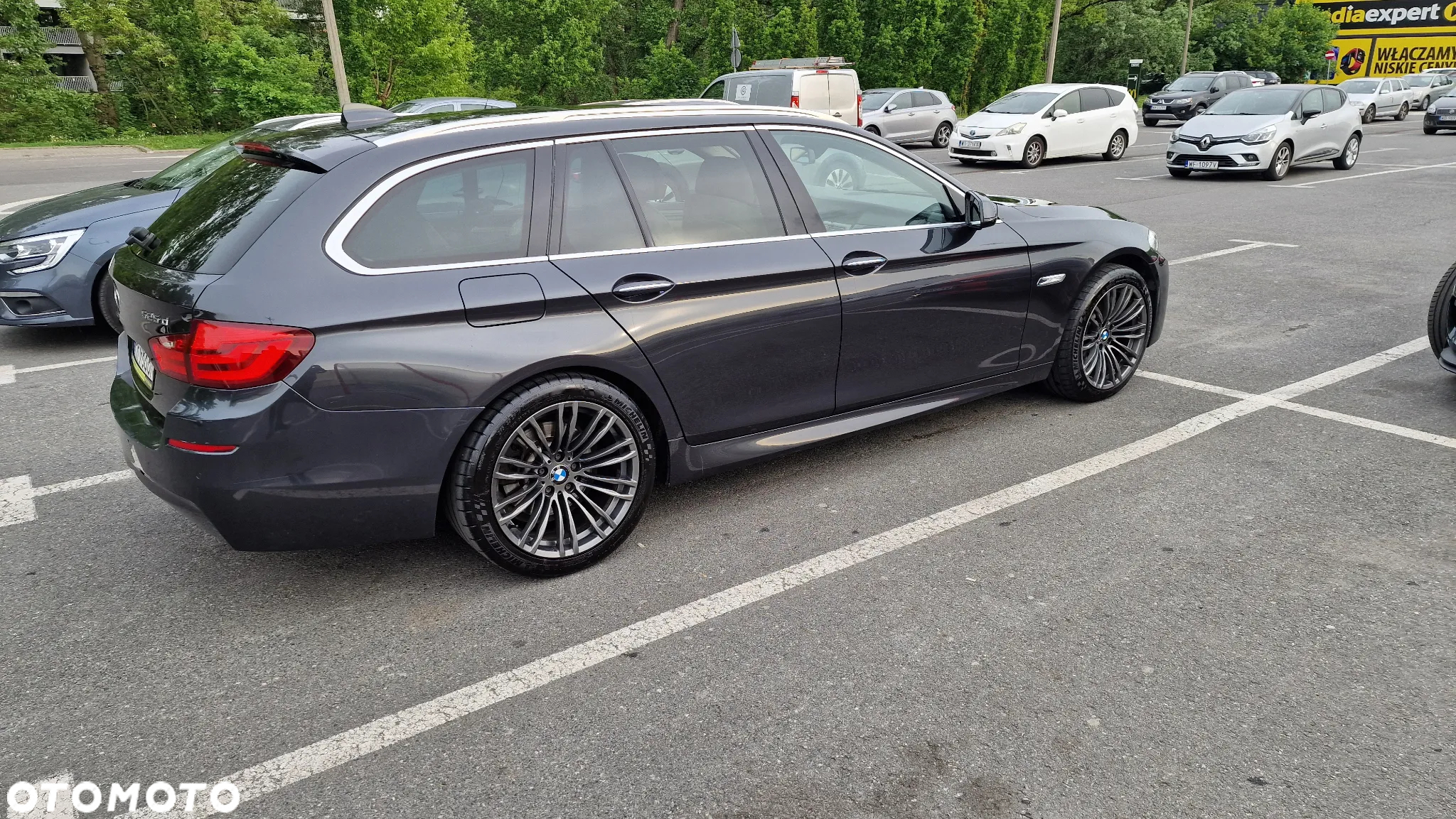 BMW Seria 5 525d xDrive - 6