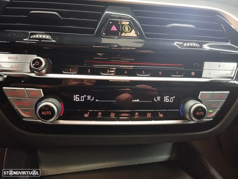 BMW 530 e iPerformance Pack M - 40