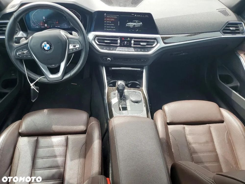 BMW Seria 3 330i xDrive Sport Line - 7