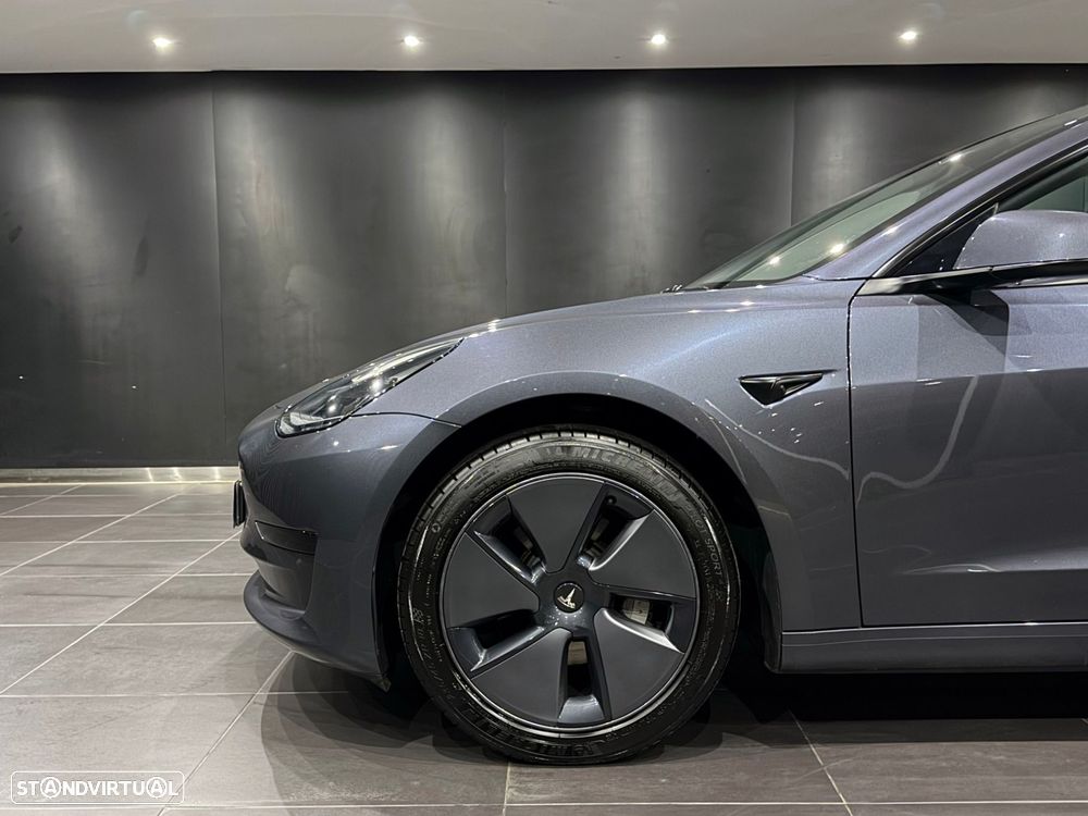 Tesla Model 3 Standard Range Plus RWD - 3