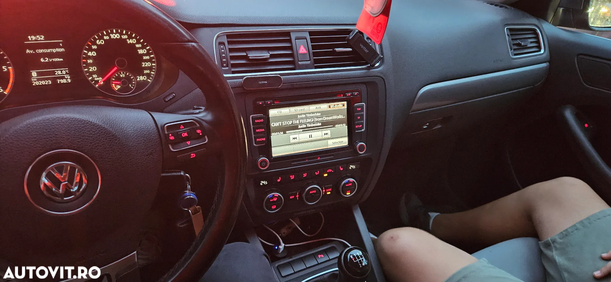 Volkswagen Jetta 2.0 TDI CR DPF Highline - 8