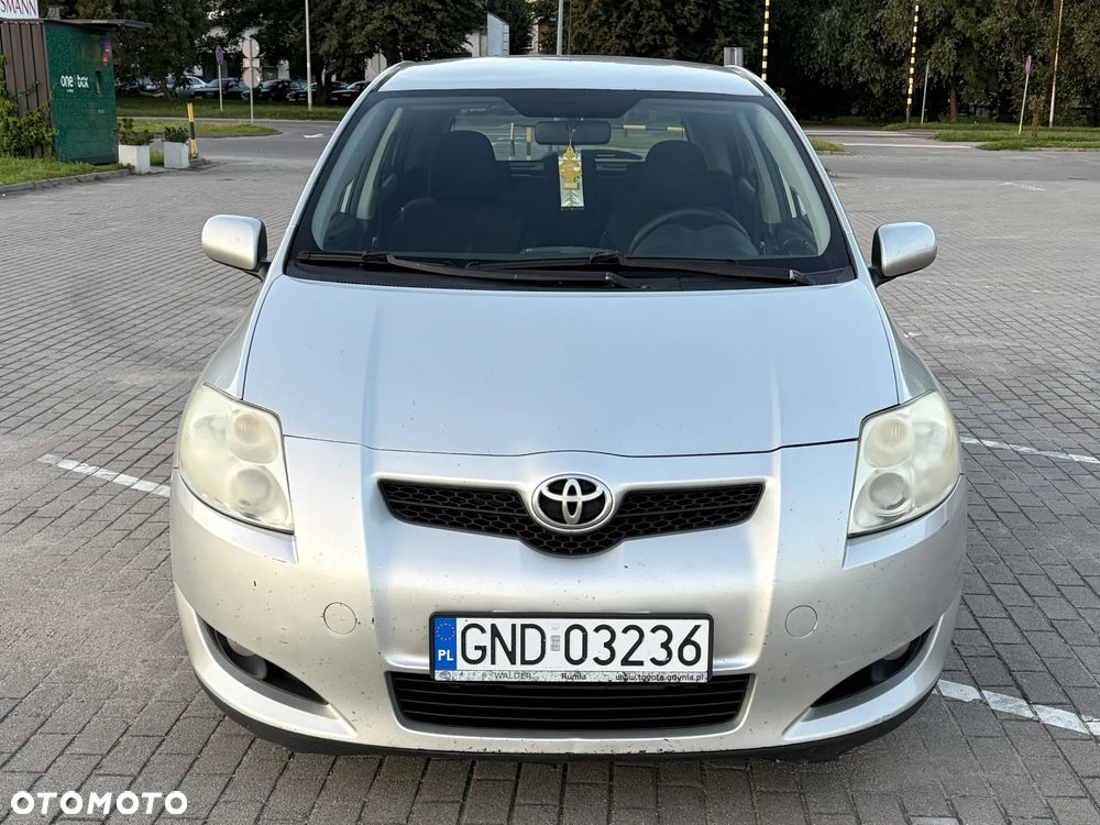 Toyota Auris 1.4 D-4D - 1