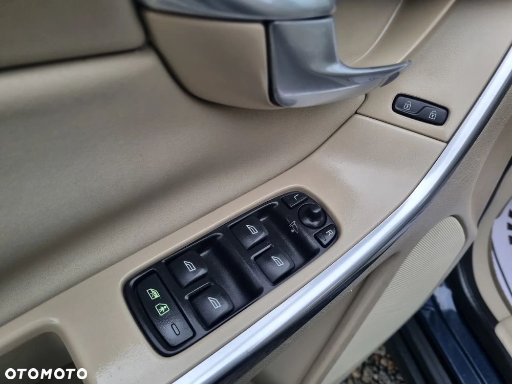 Volvo XC 60 D3 Momentum - 20