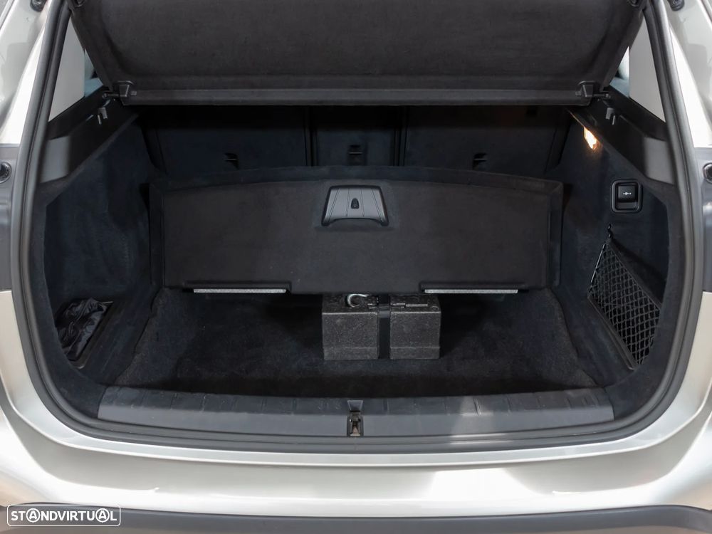 BMW X1 16 d sDrive - 8