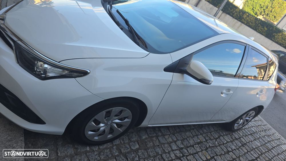 Toyota Auris 1.4 D-4D ACtive - 5