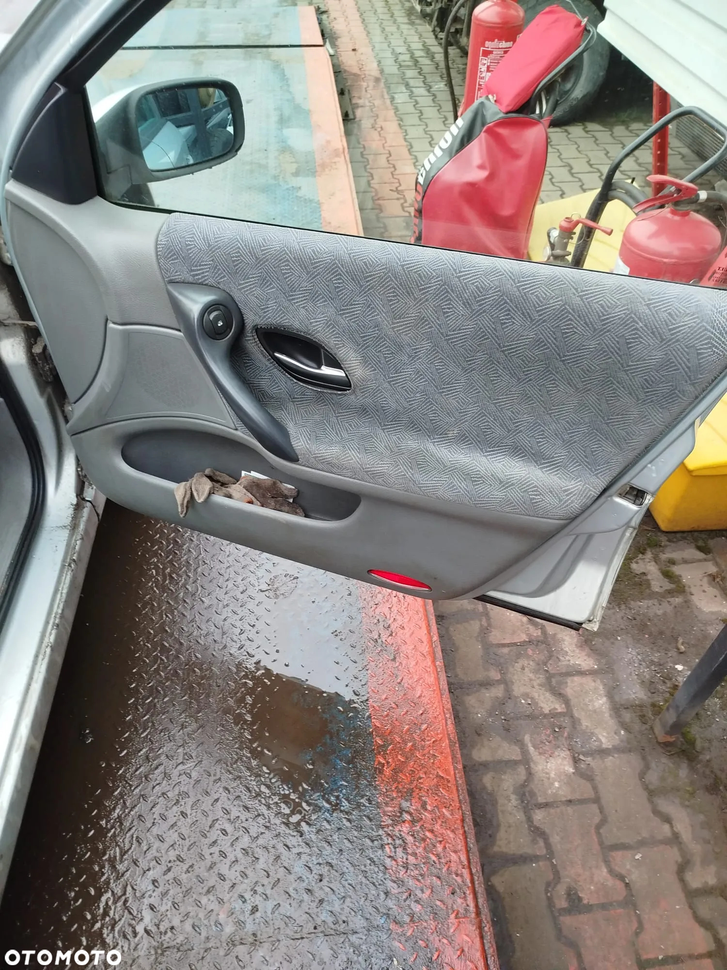 Renault Laguna 2  na części. - 6