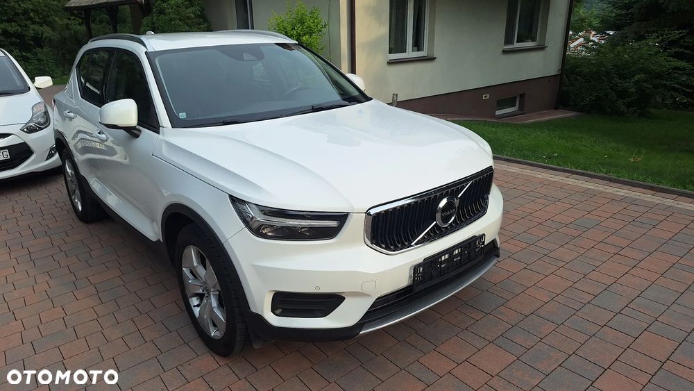 Volvo XC 40 D3 AWD Momentum - 1