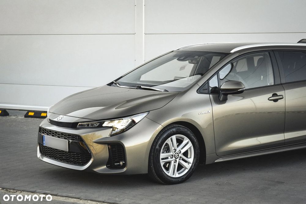 Suzuki Swace 1.8 Hybrid Premium Plus CVT - 9